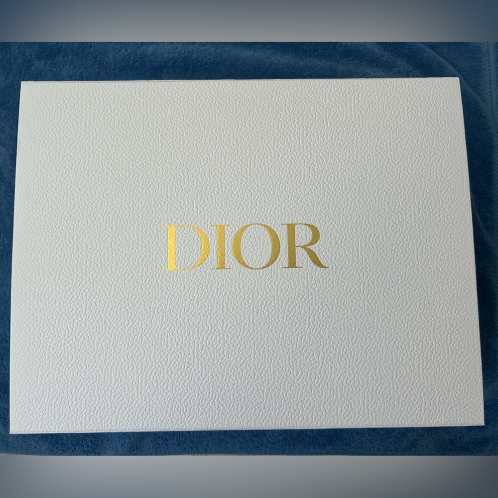 Dior Luxurious White Box with Gold Logo- Extra large size